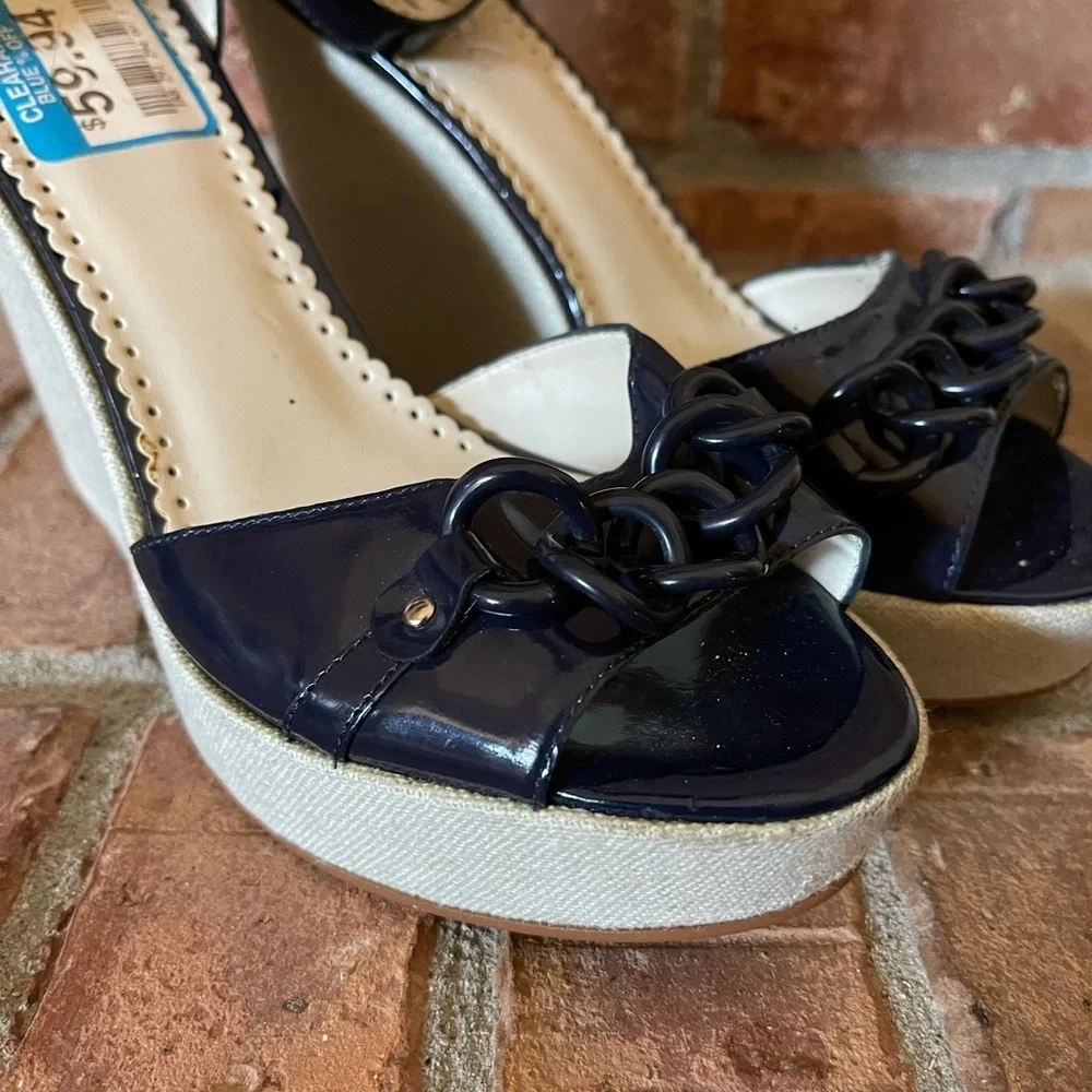BCBG Paris Lakyle2 Navy Wedges